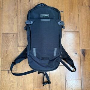 Dakine Drafter 10L hydration pack - used once